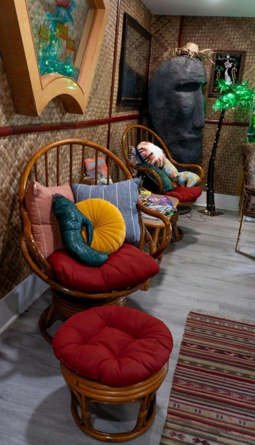 ルイスビル Tropical Tiki Hutヴィラ エクステリア 写真